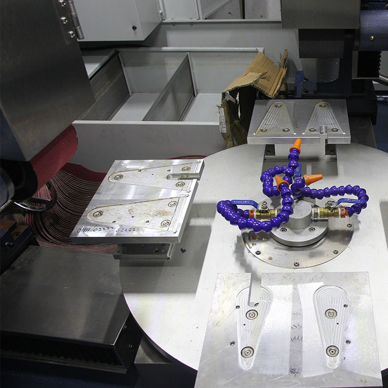 เครื่องเคลือบ CNC ตามสั่ง เครื่องเคลือบผิวโลหะหมุน อลูมิเนียม Ss เครื่องบดบดบดสําหรับทรูเวล