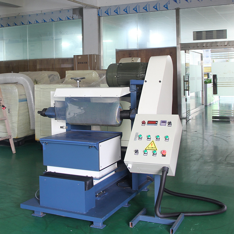 เครื่องเคลือบโลหะแบบกําหนดเอง 600 * 600 มม ความประสิทธิภาพสูง อัตโนมัติการเคลือบโลหะสําหรับโรงงานผลิต